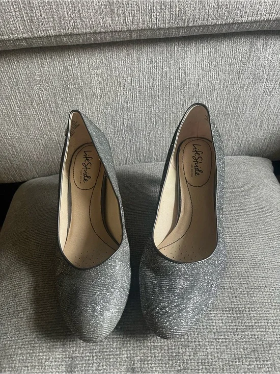 Life Stride Silver Glitter Pumps for Women