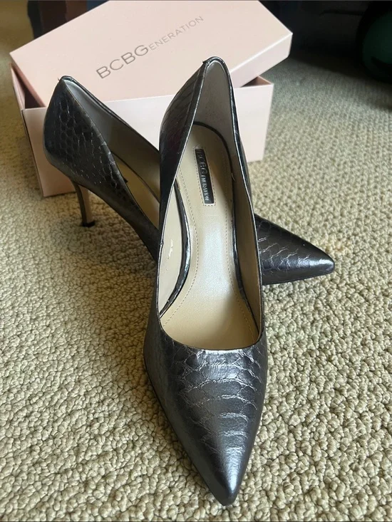 BCBGeneration Metallic Gunmetal glossy snake Pointed Toe Pumps- SIZE 10M
