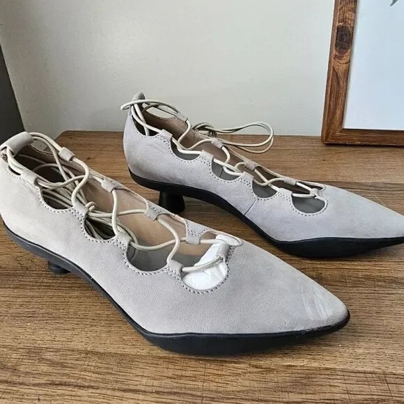 NEVER WORN NAYA POINTY LACED KITTEN HEELS SHOES GREY NUBUCK LEATHER SIZE 6 WOMEN