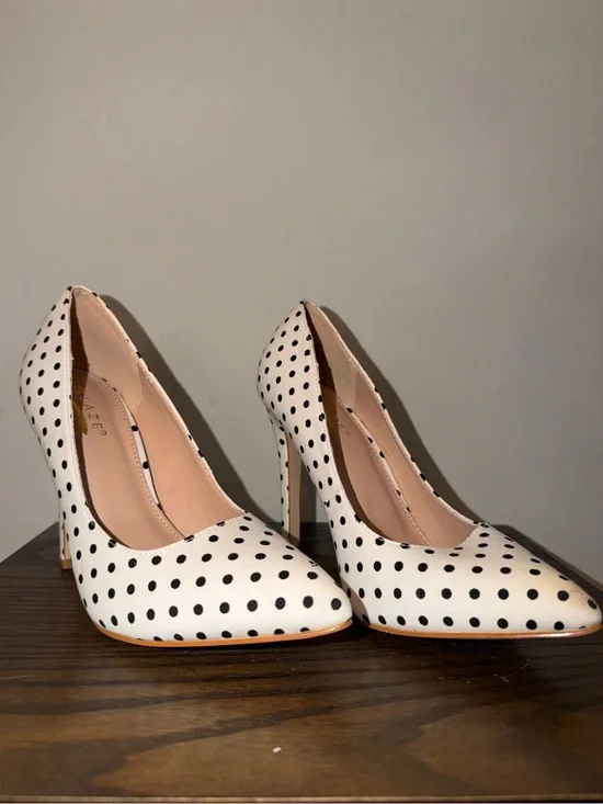 Classic White Polka Dot High Heel Pumps