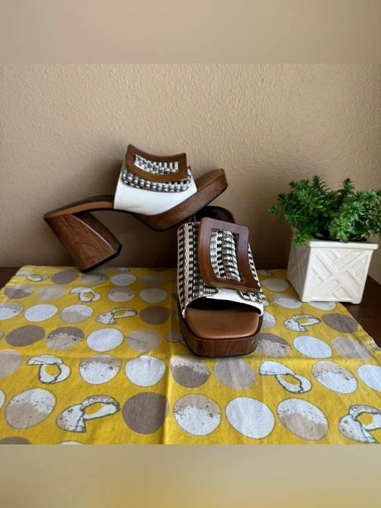 Noa Harmon platform heels with buckle size 40