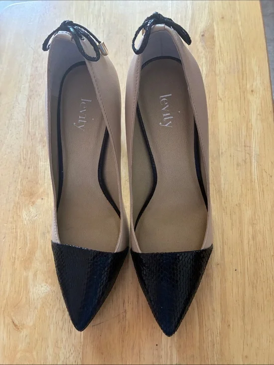 Levity Stiletto