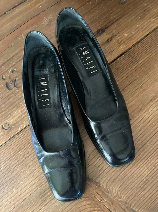 Amalfi Black Leather Square-Toe Pumps