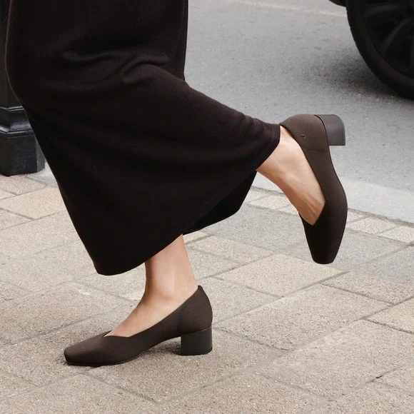 VIVAIA Megan Dark Chocolate‎ Comfort Block Heel Pumps Square Toe US 9-9.5