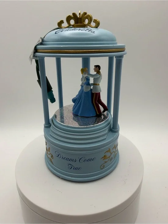 Cinderella at the ball Vintage Ornament