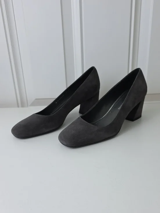 Stuart Weitzman Charcoal Suede Block Heel Pumps.  Size 9