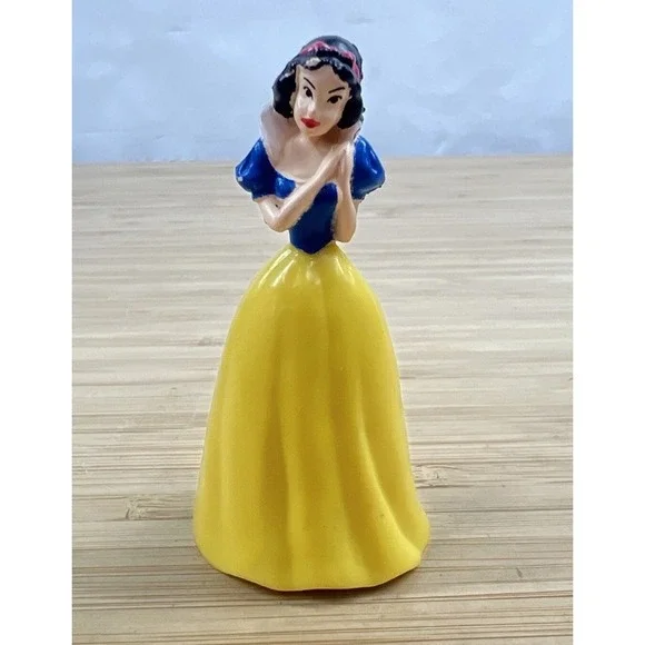 Disney Snow White Yellow Dress Cake Topper  3in Toy‎ Figure