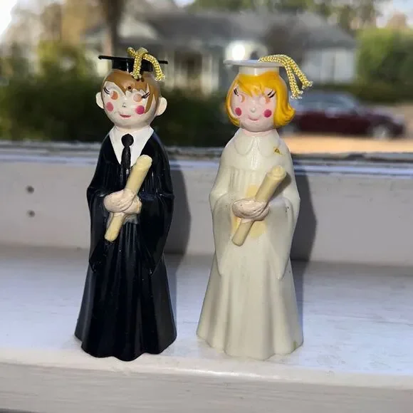 Two vintage 1972 Wilton male & female‎ graduate hard plastic cake toppers