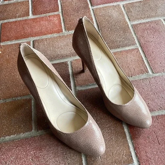 Calvin Klein Nude Whinnie Pumps 9.5‎