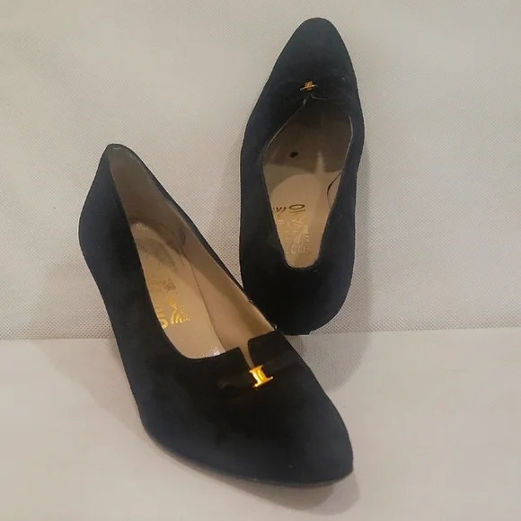 SALVATORE FERRAGAMO BLACK SUEDE 2-3/4