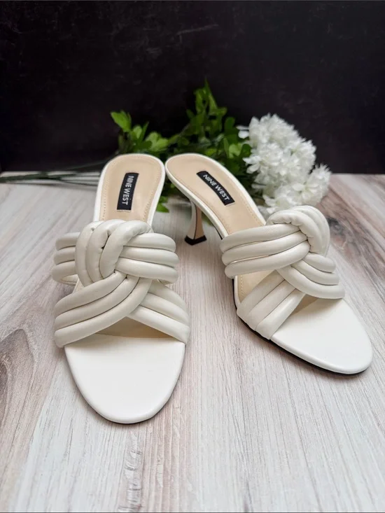 NINE WEST Norene Knot Heels Size 7