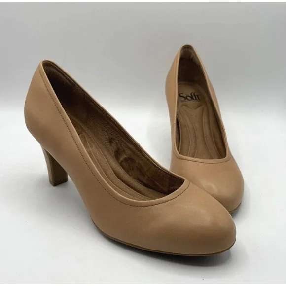 SOFFT‎ Heels Women's Size 8 Nude Leather Slip On Shoes NWOB
