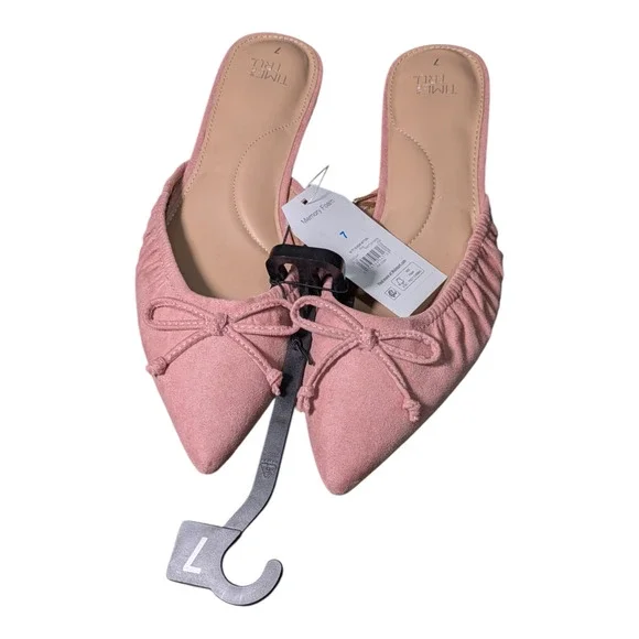 Time and Tru Pink Pointed-Toe Faux Suede Kitten Heels With Bows Size 7 NWT