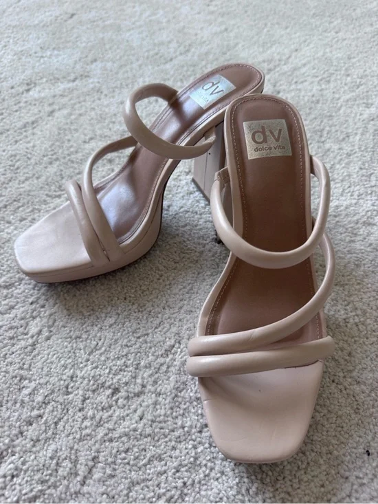 Dolce Vita Women’s Nude Strappy Block Heel Sandal