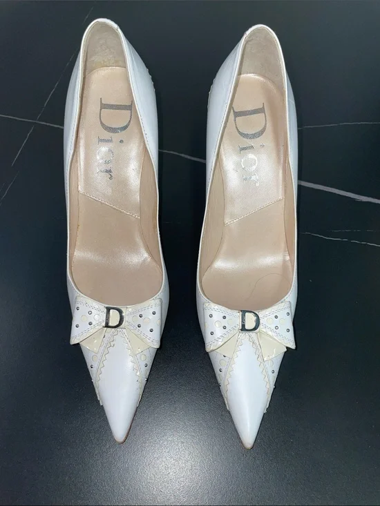 CHRISTIAN DIOR WHITE LEATHER D-TRICK PUMPS BY JOHN GALLIANO  FTL-08-192