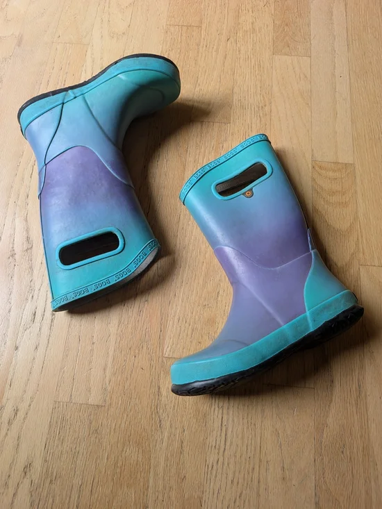 Bogs Kids' Teal and Purple Ombre Rain Boots with Carry Handles
