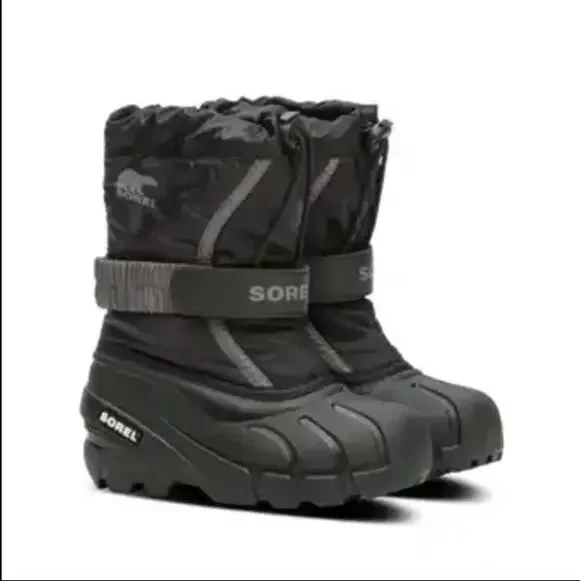 NWT Sorel Kids' Flurry water resistant black snow boots US 8