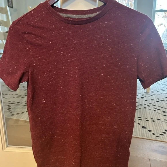 Old Navy Boys  Burgundy Short Sleeve Tee Size XL