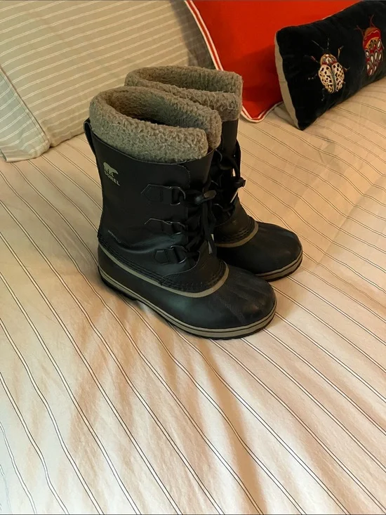 Sorel Kids Black and Gray Insulated Snow Boots