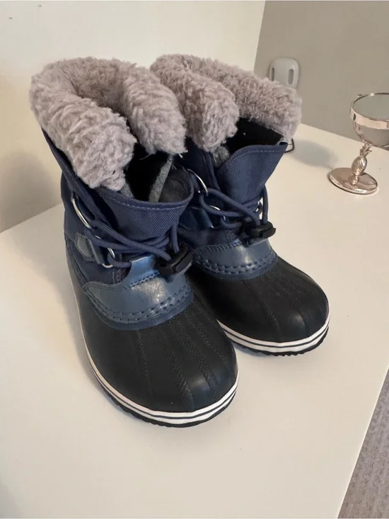 Sorel Kids Navy and Black Insulated Snow Boots