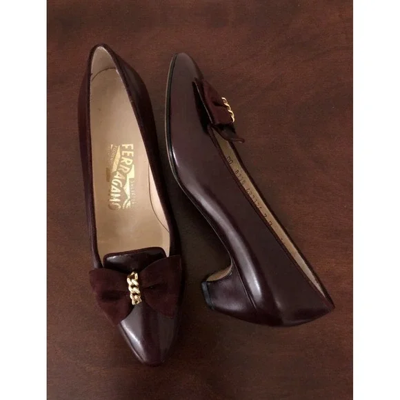 Salvatore Ferragamo Women's Pumps Soffio Bordeaux Bow W Chain 9AA Saks Exclusive