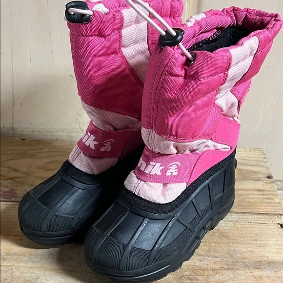 Girls 12 Pink and Black Kamik Winter Snow boot.  Great condition