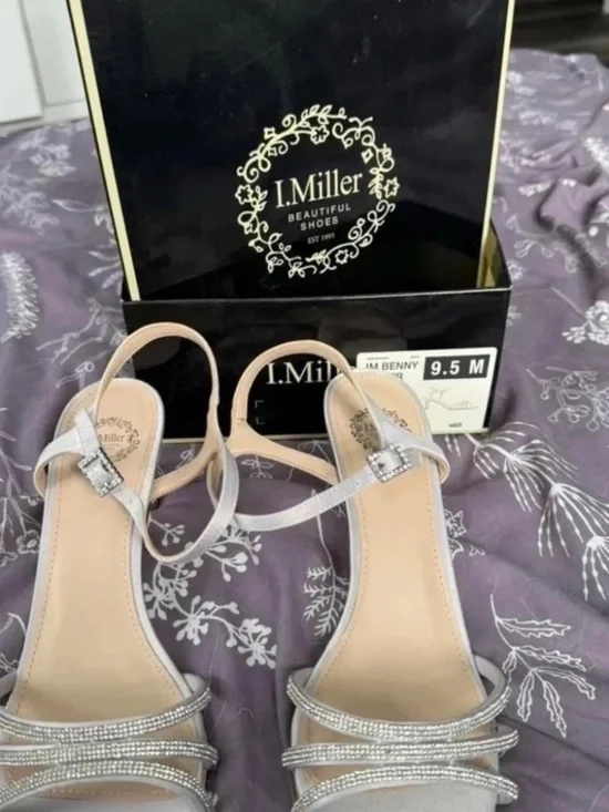 Silver Dimond Sparkly Heals