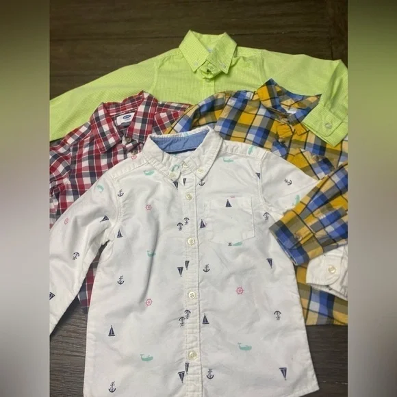 Bundle of 4 Old Navy, Carter, wrangler , design button up dress shirts 3T