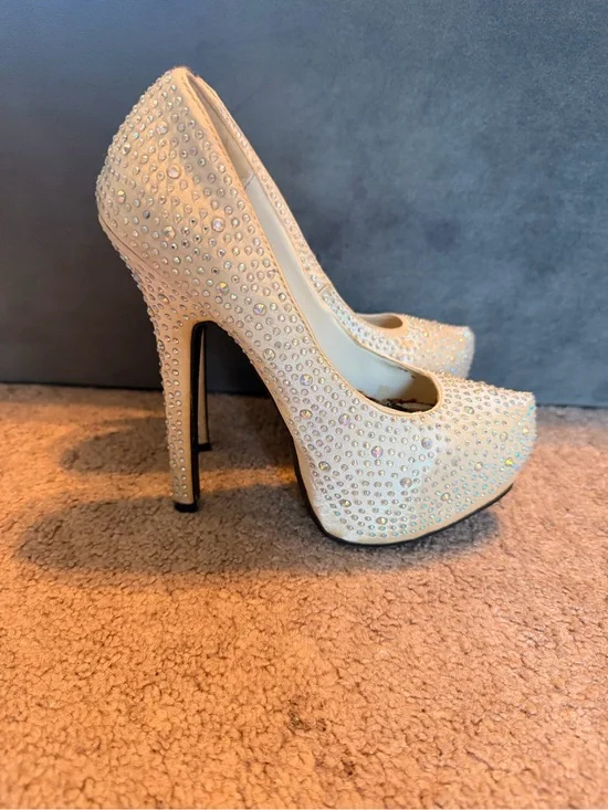 Embellished Crystal Platform High Heels - Ivory