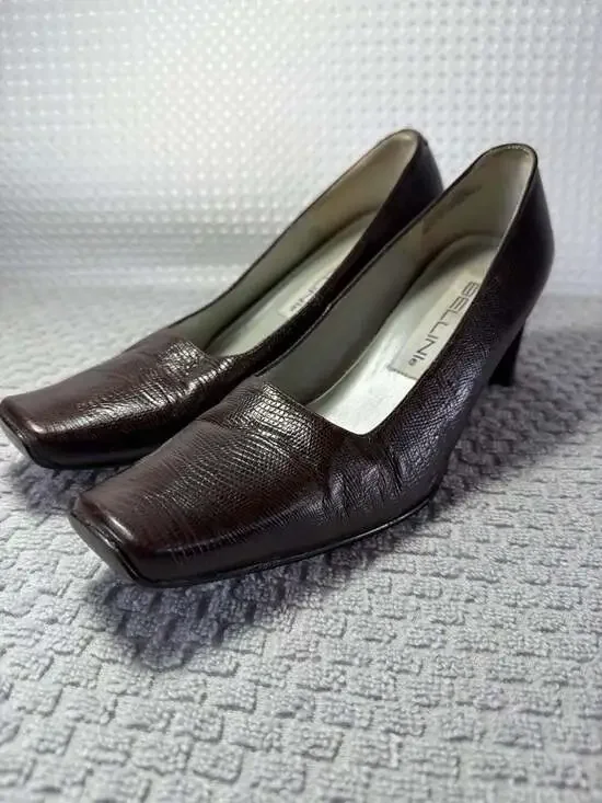 Bellini Royal Brown Leather Alligator Skin Square Toe Block Heel Pumps