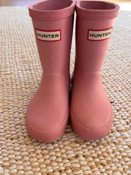 Hunter Kids Dusty Pink Rubber Rain Boots