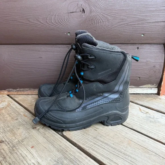 Columbia Bugaboot Celsius Waterproof 400g Insulated Snow Boots Black Youth 6