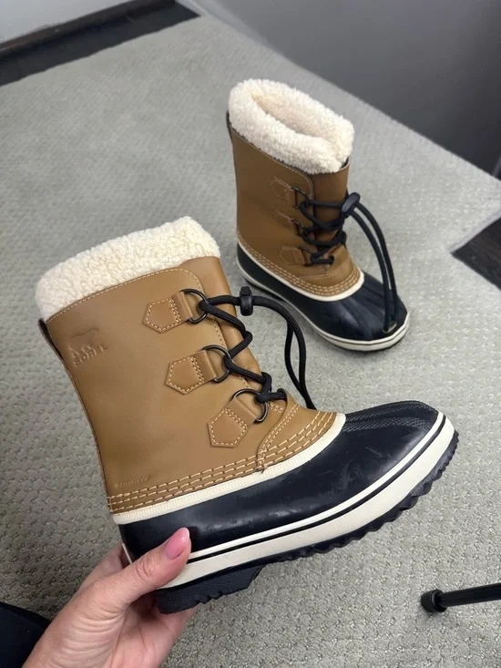 Sorel Kids Waterproof Winter Boots Lace up Brown Black Snow Boots Size 1