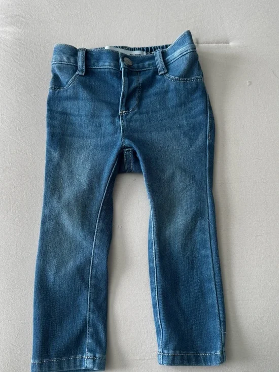 Old Navy Skinny Jeans in Medium Blue Wash
