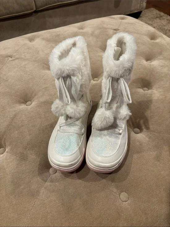 Girls Kids White Faux-Fur Glitter Winter Boots with Pom-Pom Laces