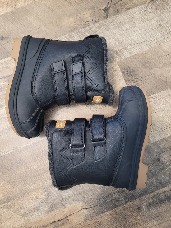 Cat & Jack Denver Black Toddler Snow Boots with Tan Gum Sole