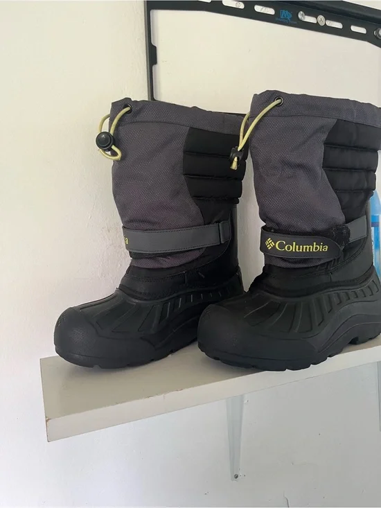 Columbia Kids Black and Gray Insulated Snow Boots with Yellow Accents