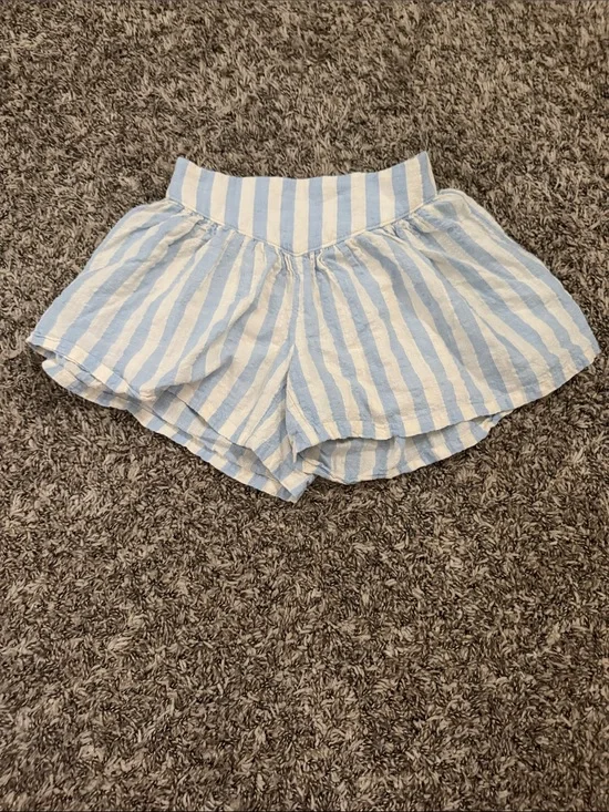 Old Navy Blue & White Striped Women's Skort