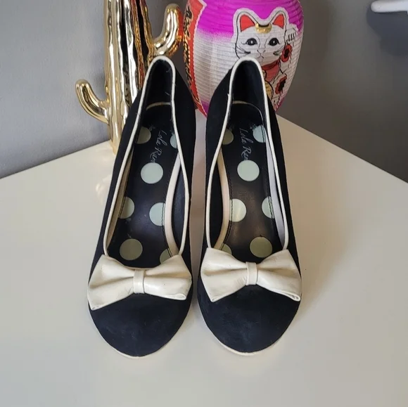 Lola Ramona Elsie Pumps, GUC, Size 39