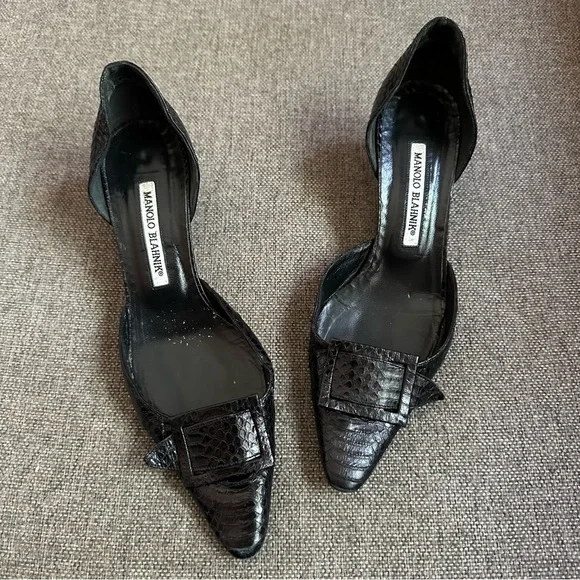 Manolo Blahnik Black Python Pointed Toe Heels Size 37