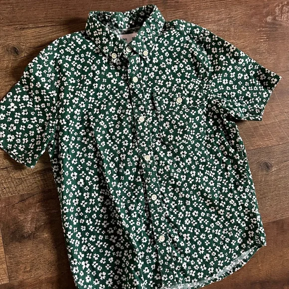 Boys Old Navy Button Down Shirt M Green White Floral Easter