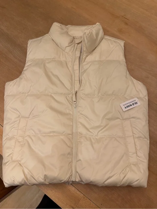 Old Navy Cream Quilted Puffer Vest for Kids