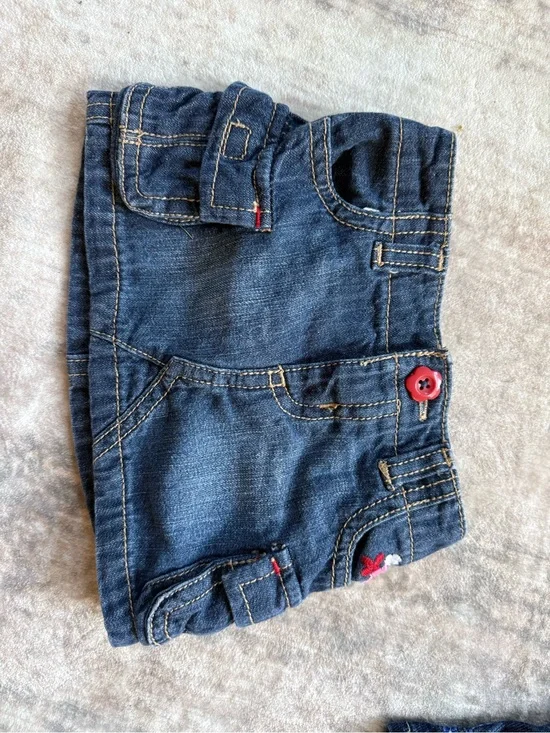 Old Navy vintage Dark Blue Denim Skirt with Red Button