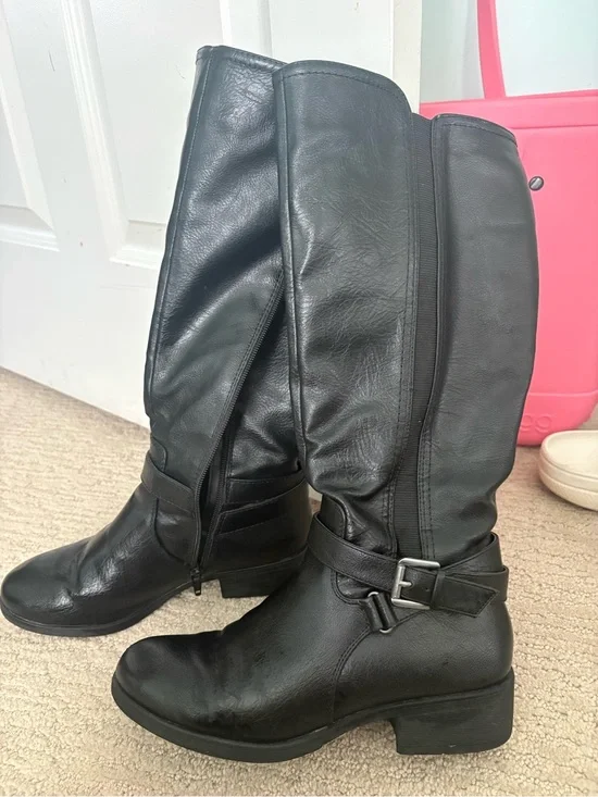 Women’s Black Leather Knee-High Riding Boots
