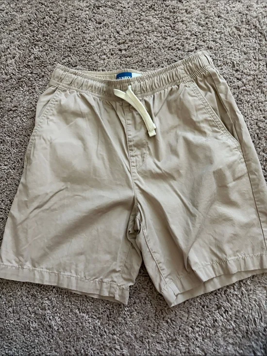 Old Navy Boy’s khaki shorts with drawstring