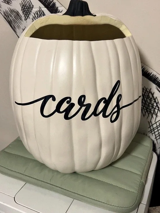 White & Black Pumpkin Card box
