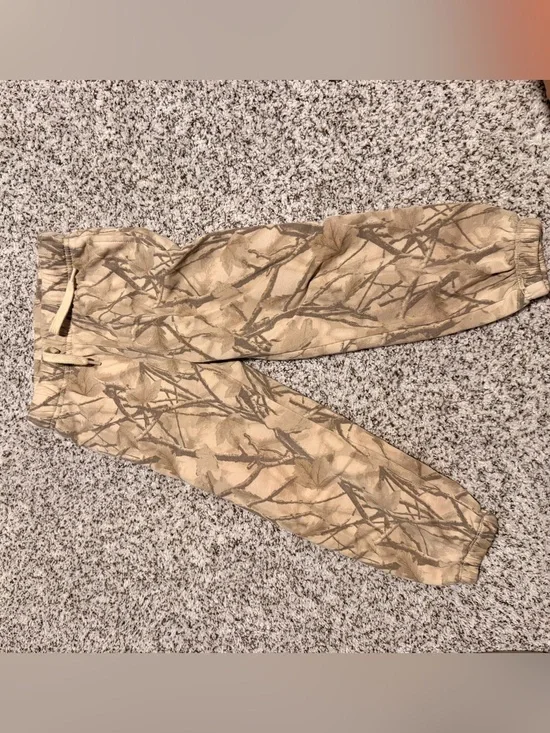 Old Navy Tan & Brown Camo Jogger Pants