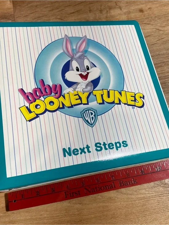 Looney Tunes 3 Ring Zipper Binder 1998 Toon Bugs Bunny Baby Pictures Safe Keep