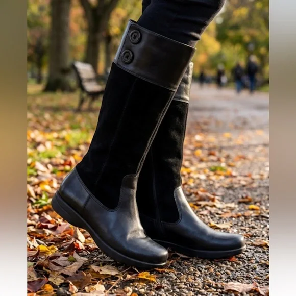 Dansko Delilah Knee High Riding Equestrian Boots Black Suede and Leather Size 41