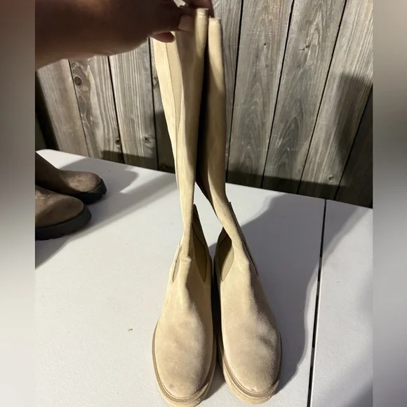 Dolce Vita suede boots
